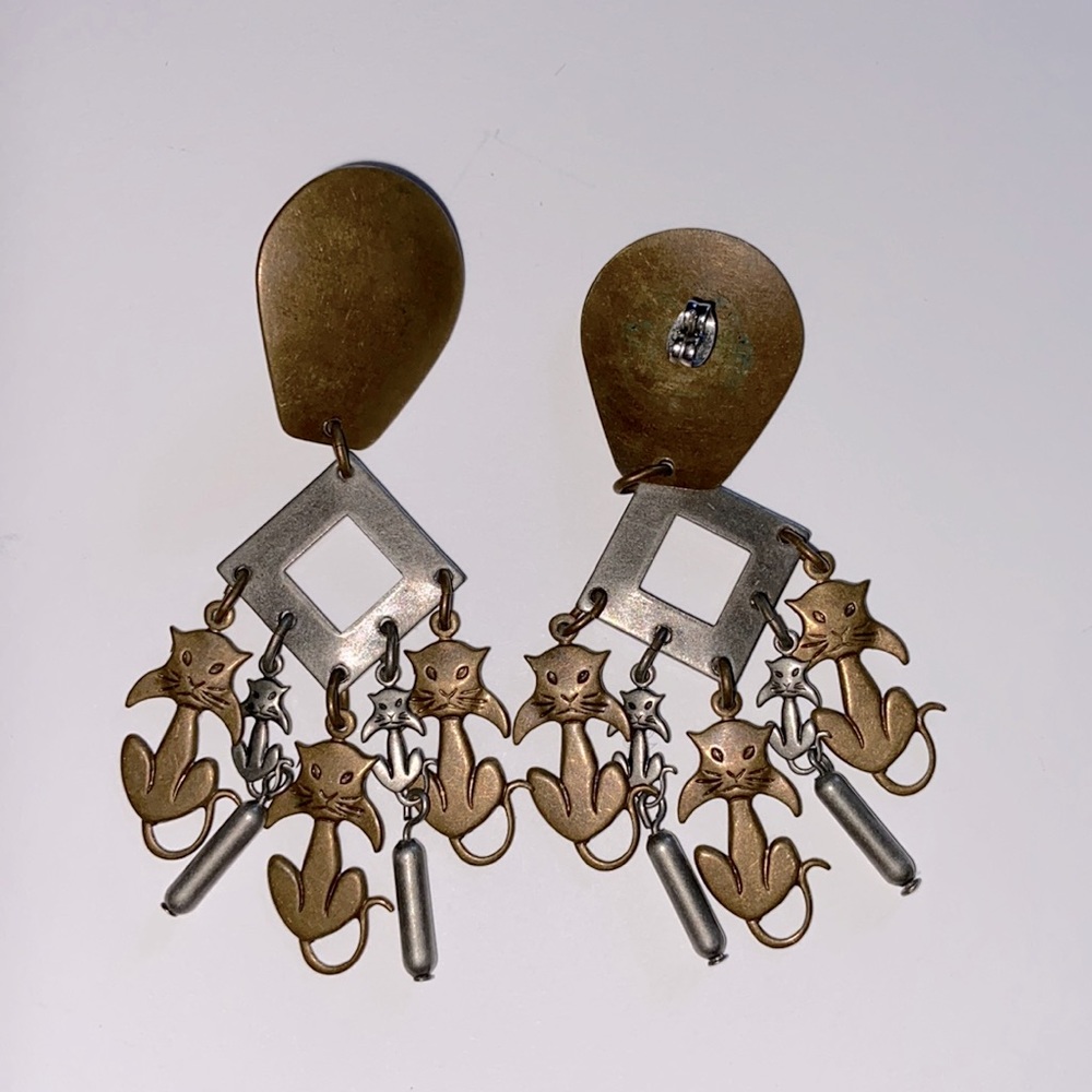 super cute copper cat dangle earrings